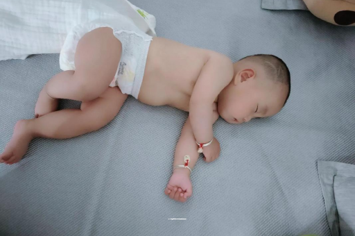 长岭三个月宝宝抬头不稳